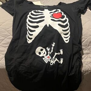 Black Skeleton Graphic pregnancy T-Shirt